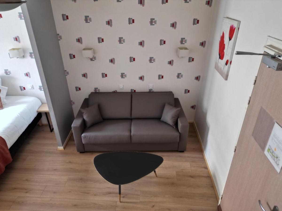 Contact Hotel Les Platanes Villeneuve Sur Lot Centre Екстериор снимка