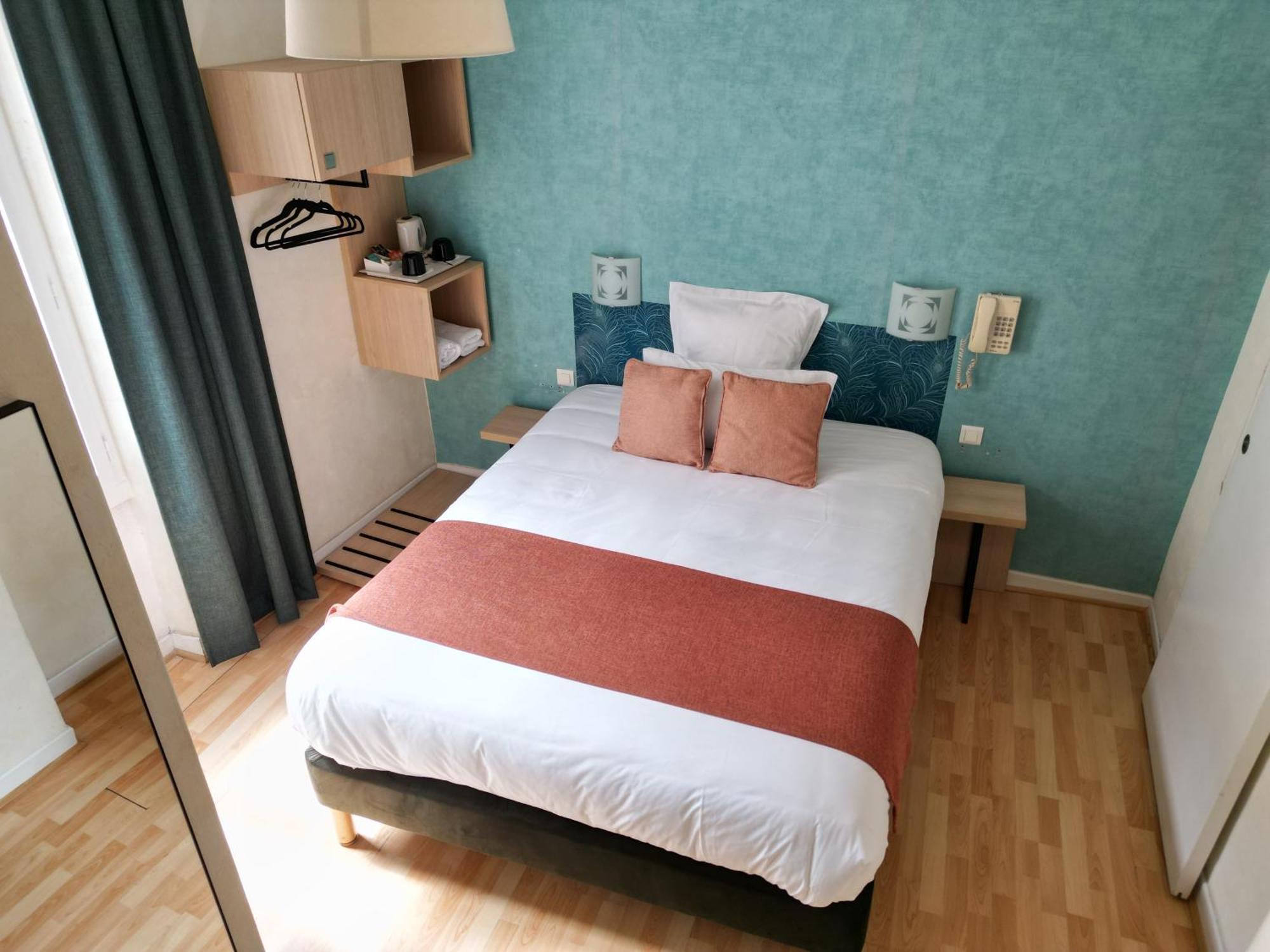 Contact Hotel Les Platanes Villeneuve Sur Lot Centre Екстериор снимка
